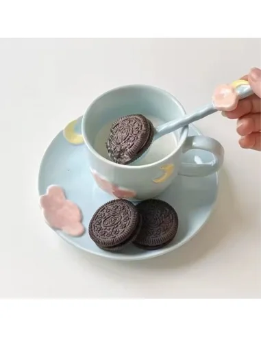 Taza de Cerámica con Diseño de Nubes Pintada a Mano T-00041